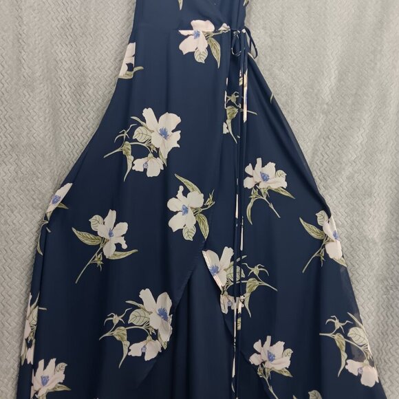 LULUS All Mine Navy Blue Floral PrintHigh-Low Wrap Dress size M Resort Vacation - Picture 8 of 10